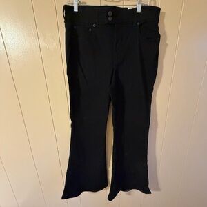NWT American Eagle Black Flared Women's Jeans